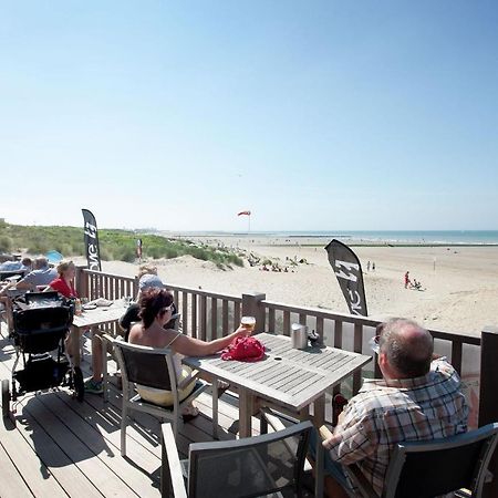 toplocatie Middelkerke frontal sea view Buitenkant foto